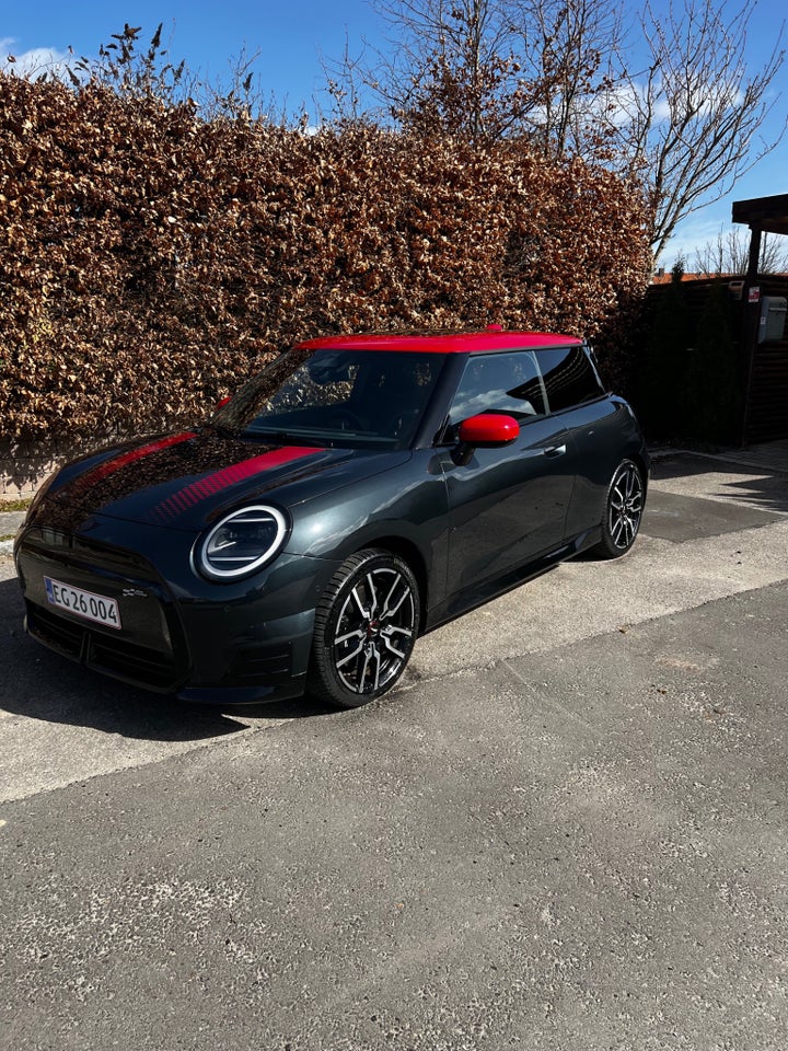MINI Cooper SE JCW Trim M 3d