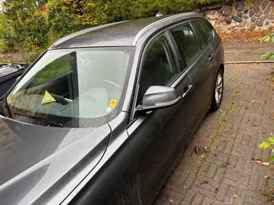 BMW 320i 2,0 Touring aut. 5d