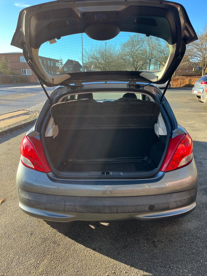 Peugeot 207 1,4 HDi 68 5d