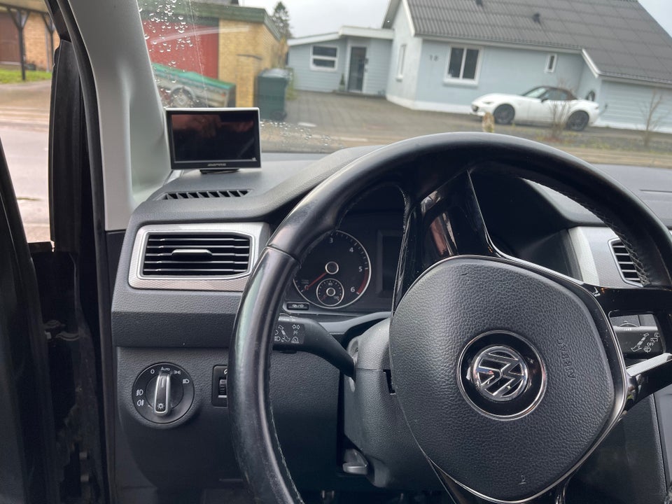 VW Caddy 2,0 TDi 102 Comfortline BMT 4d