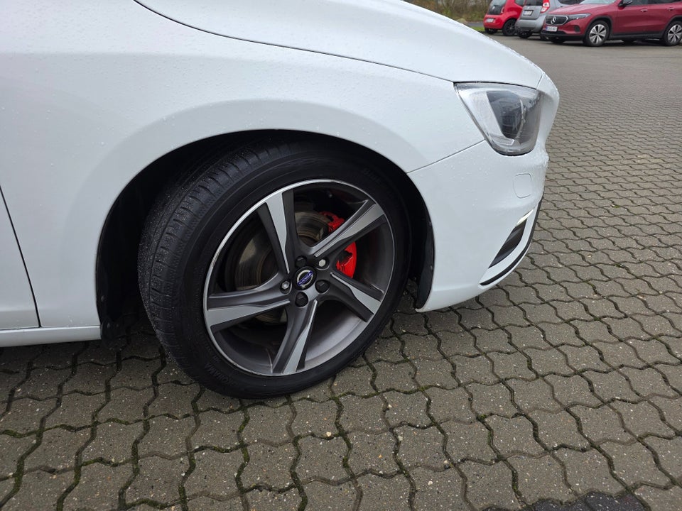 Volvo S60 2,0 D4 190 R-Design aut. 4d