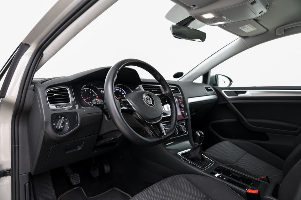 VW Golf VII 1,0 TSi 85 Trendline 5d