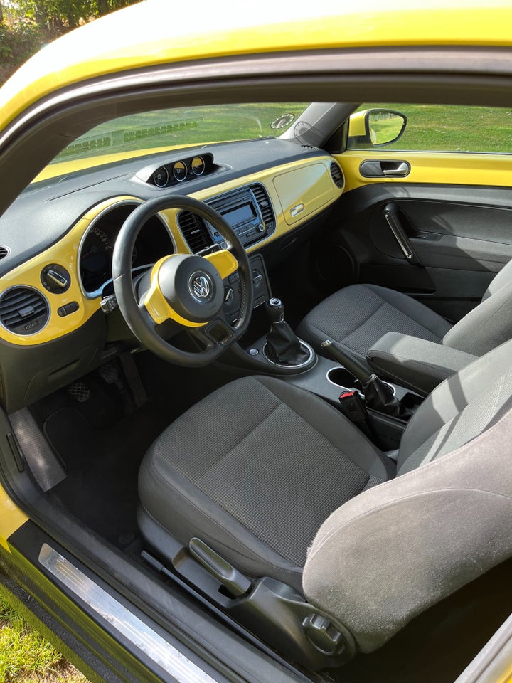 VW The Beetle 1,6 TDi 105 Design 2d