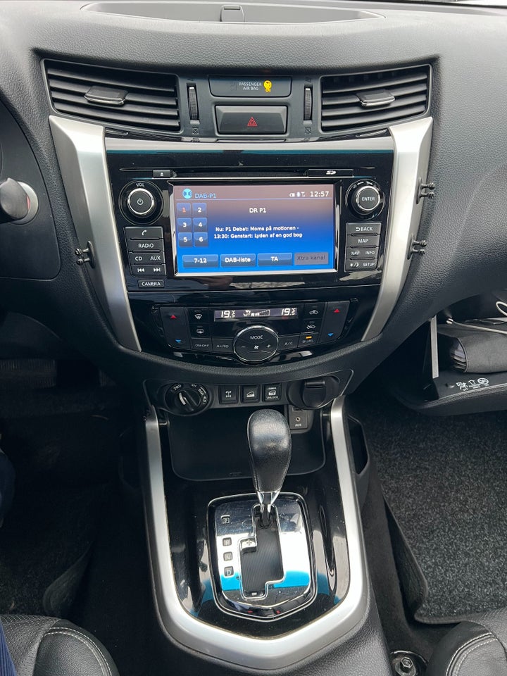 Nissan Navara 2,3 dCi 190 Db.Kab N-Connecta aut. 4d