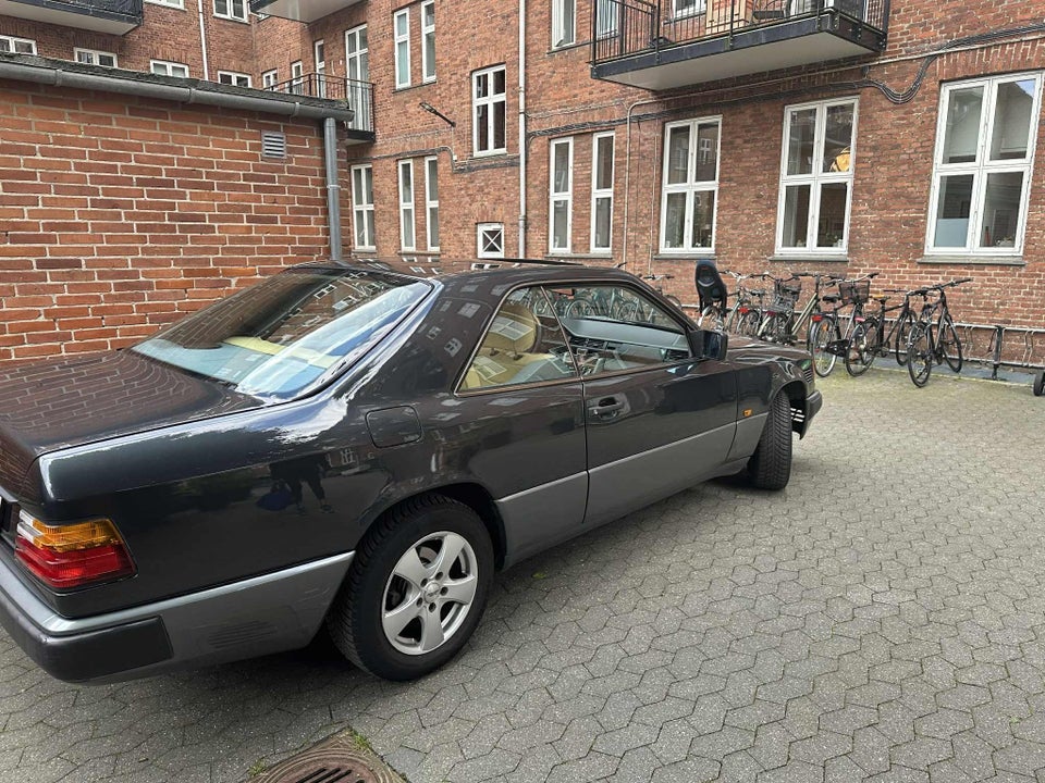 Mercedes 300 CE-24 3,0 aut. 2d