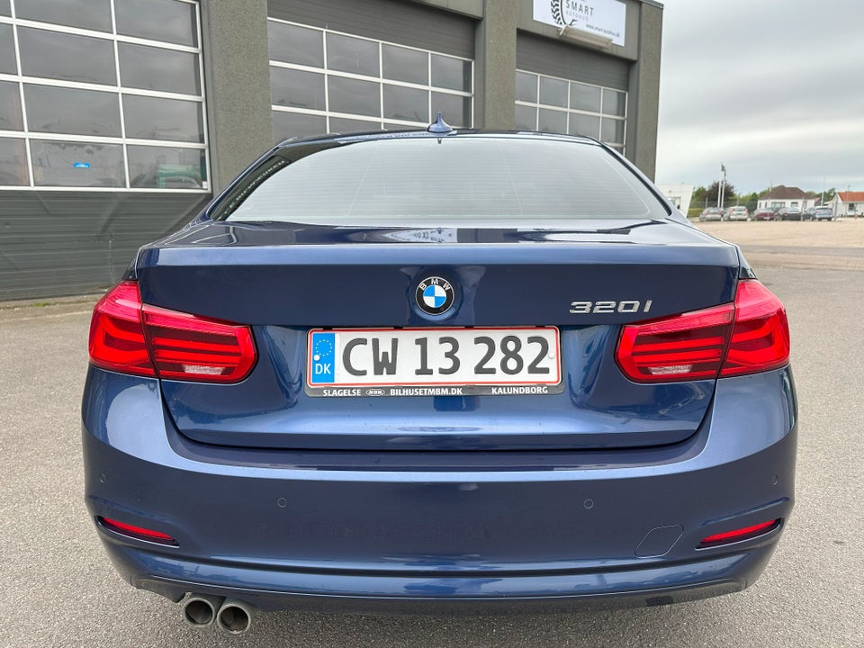 BMW 320i 2,0 aut. 4d