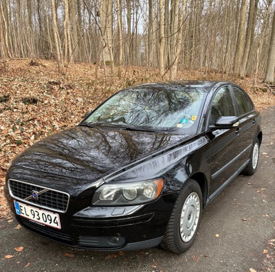 Volvo S40 1,6  4d