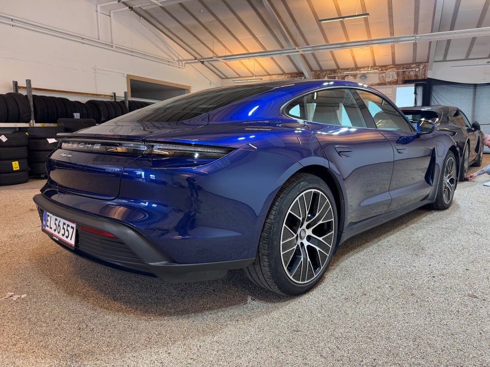 Porsche Taycan 4d