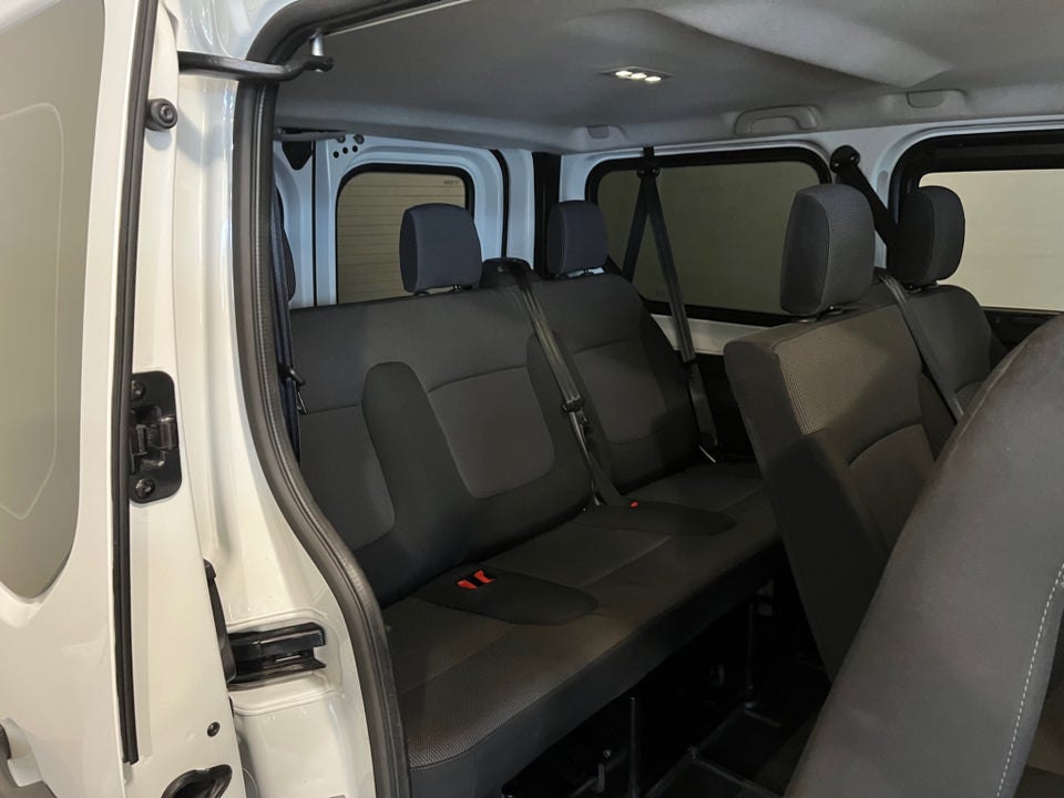 Nissan NV300 2,0 dCi 110 L1H1 Access Combi