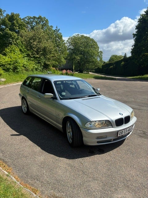 BMW 330i 3,0 Touring 5d
