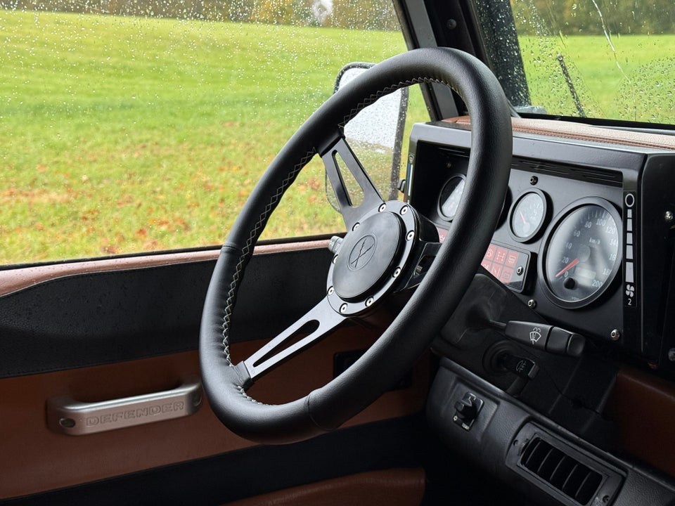 Land Rover Defender 110 6,2 V8 Crew Cab aut. 2d