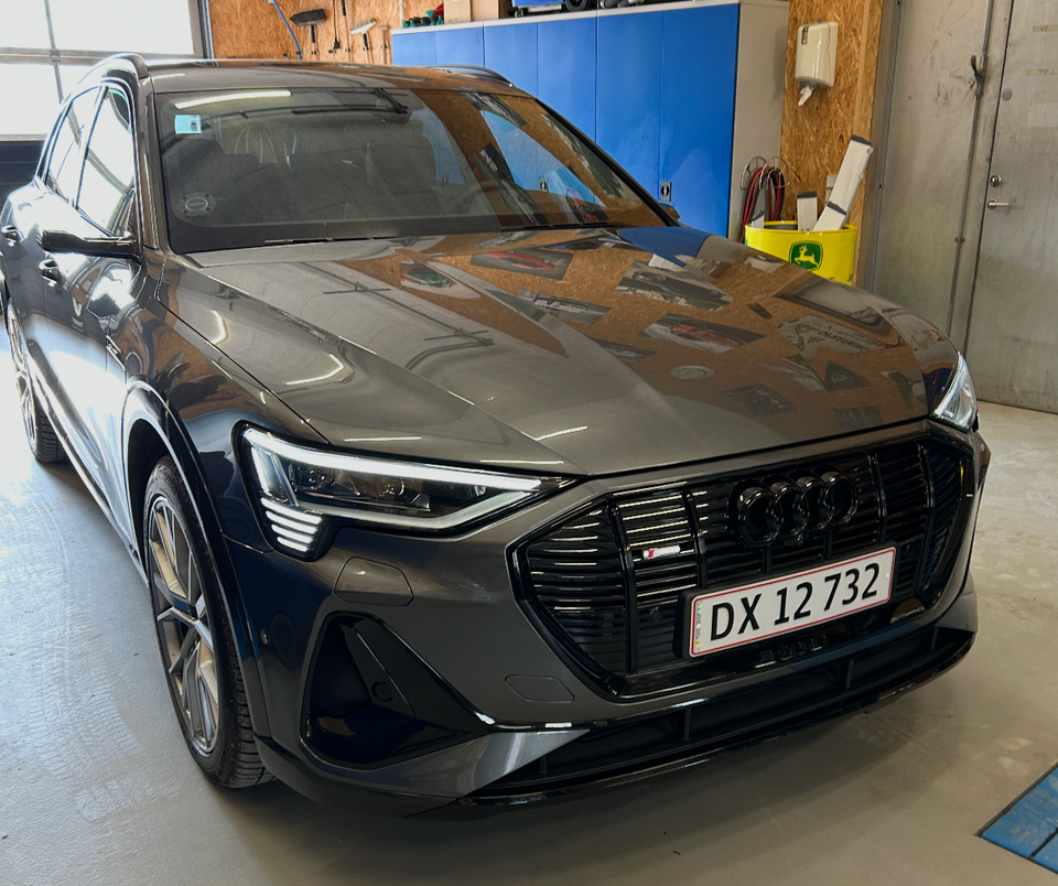 Audi e-tron 55 S-line Prestige quattro 5d