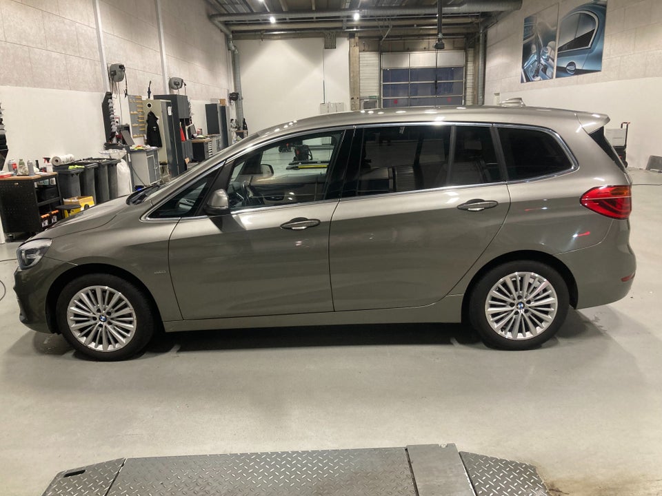 BMW 220i 2,0 Gran Tourer Luxury Line aut. 7prs 5d