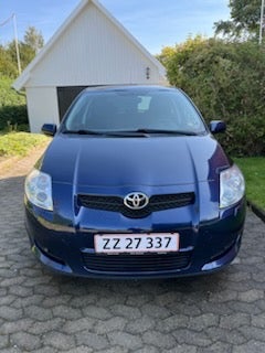 Toyota Auris 1,4 D-4D Luna 5d