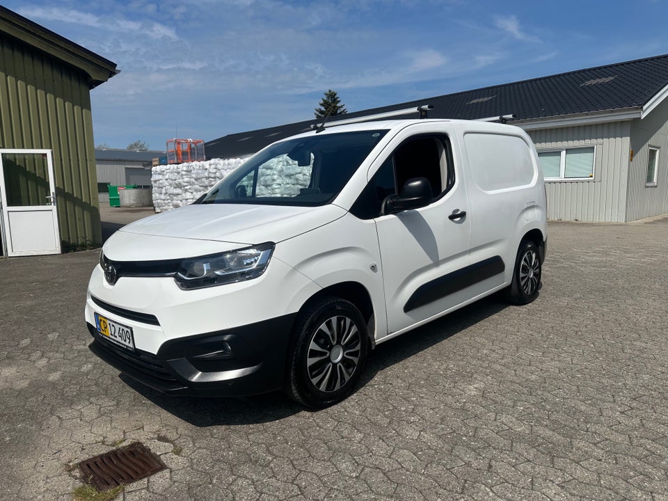 Toyota ProAce City 1,2 T 110 Medium Comfort 5d