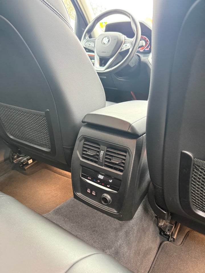 BMW 320d 2,0 Sport Line aut. 4d