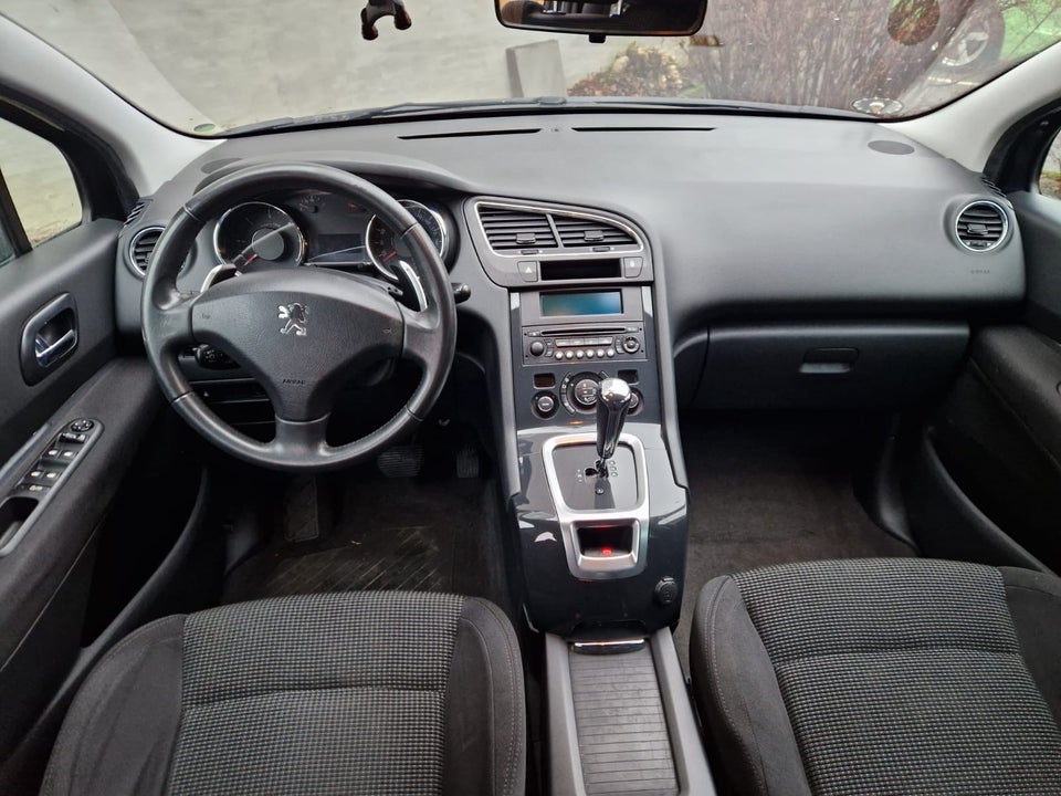Peugeot 5008 1,6 HDi 112 Premium ESG 5d
