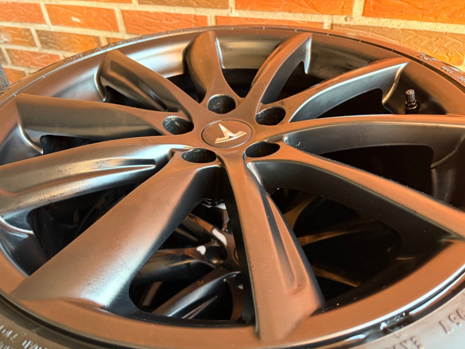 Tesla Model 3 RWD 4d