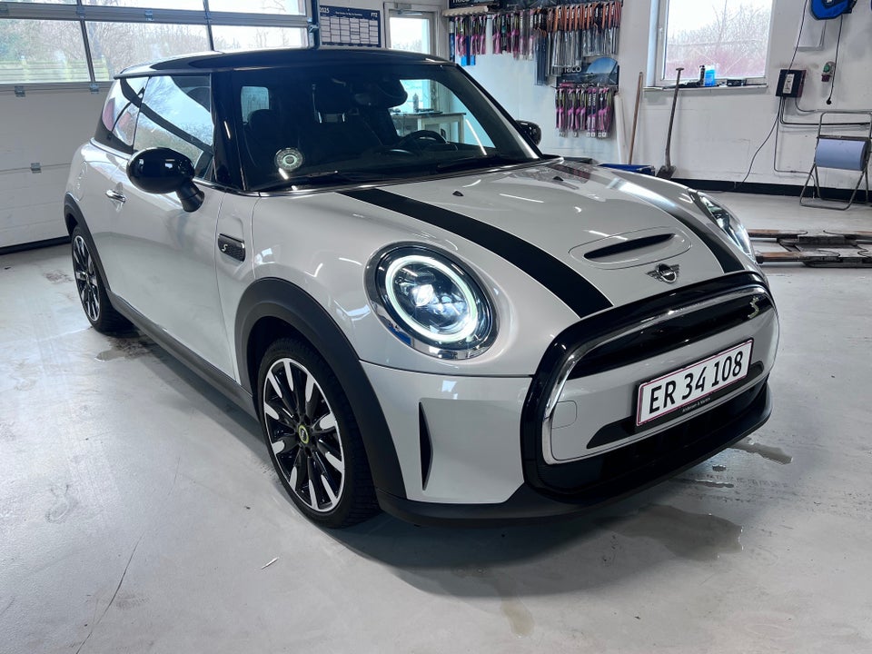 MINI Cooper SE Trim Limited Edition 3d