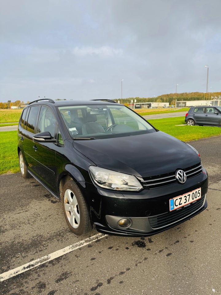 VW Touran 1,6 TDi 105 Comfortline BMT 7prs 5d