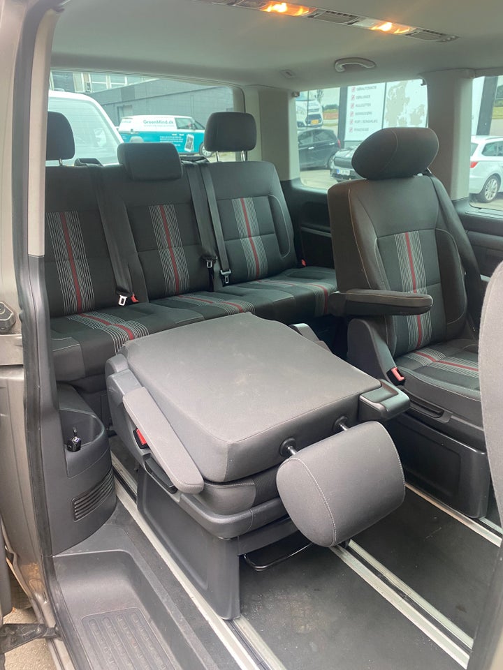 VW Multivan 2,0 TDi 180 Highline DSG 4Motion kort 4d