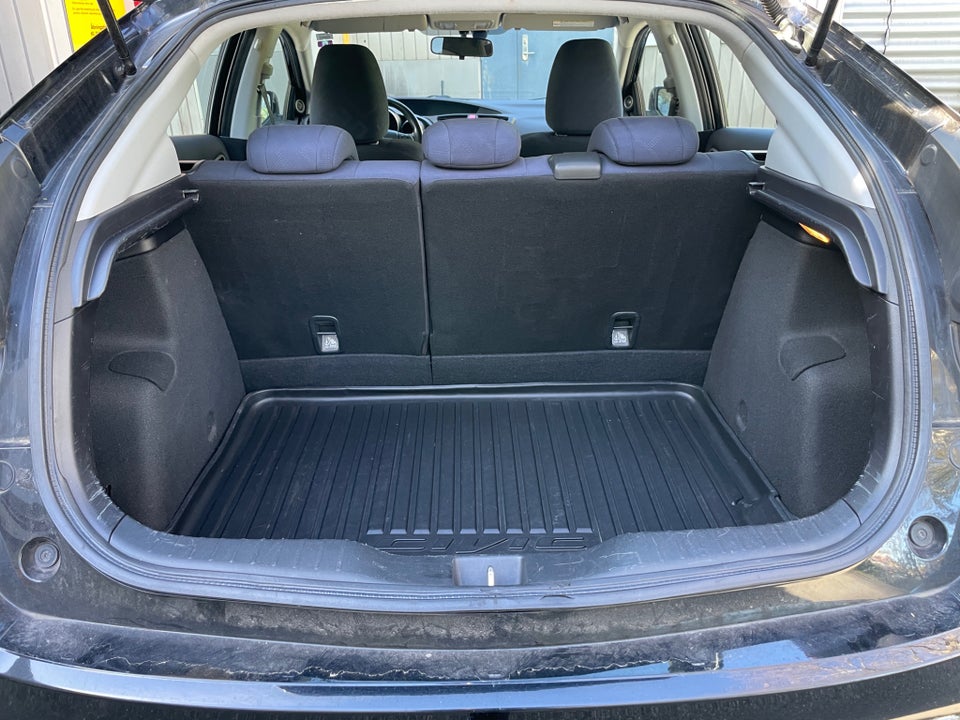 Honda Civic 1,8 i-VTEC Sport 5d