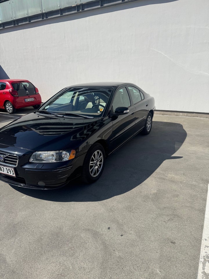 Volvo S60 2,4 140 aut. 4d