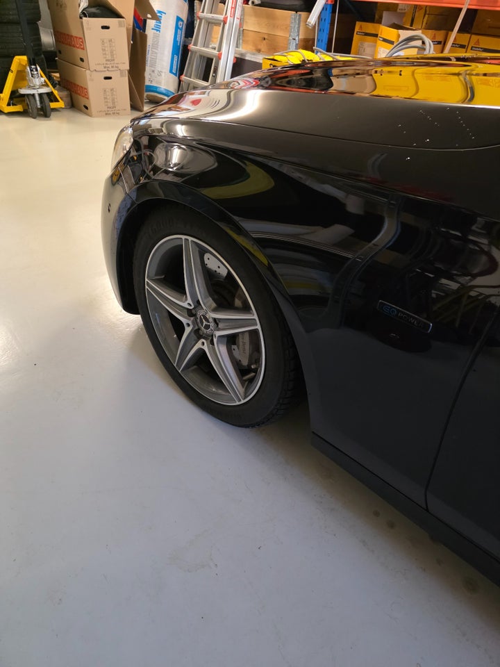 Mercedes E300 de 2,0 AMG Line aut. 4d