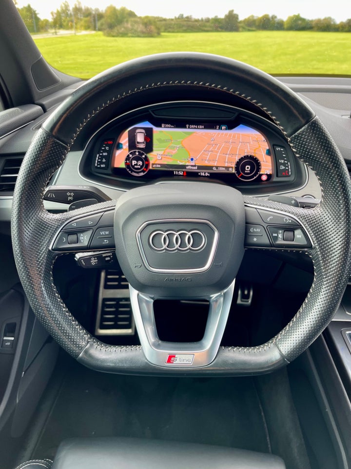 Audi Q7 3,0 TDi 272 S-line quattro Tiptr. 5d