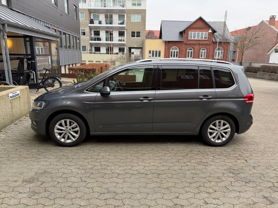 VW Touran 1,6 TDi 115 Highline DSG 7prs 5d