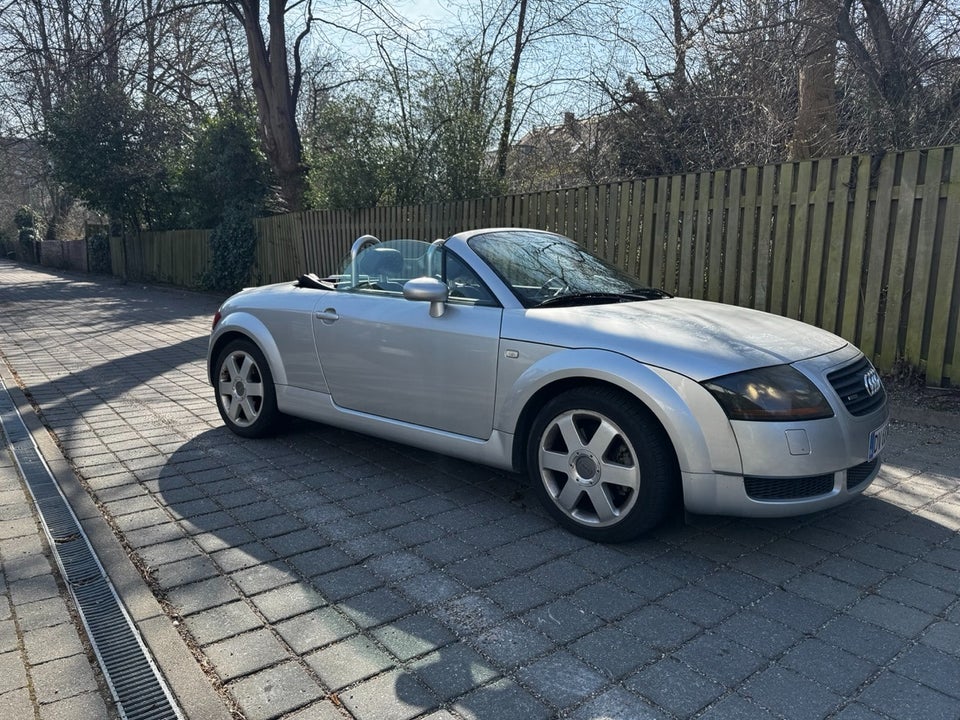 Audi TT 1,8 T 225 Roadster quattro 2d