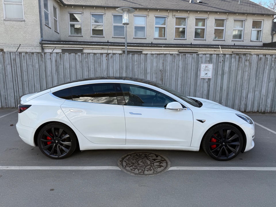 Tesla Model 3 Performance AWD 4d
