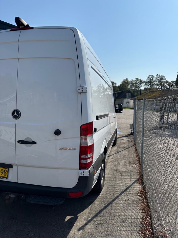 Mercedes Sprinter 319 3,0 CDi R2 Kassevogn aut. 6d