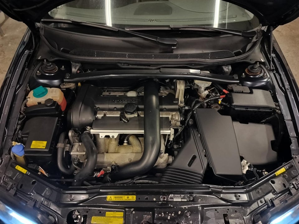 Volvo V70 2,4 T5 Momentum aut. 5d