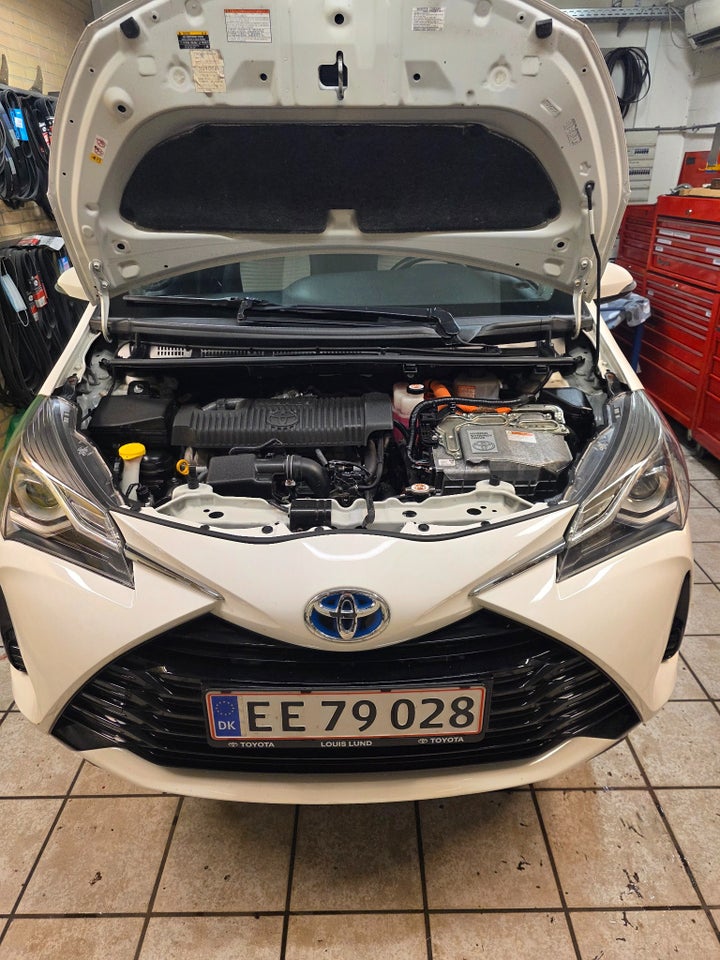 Toyota Yaris 1,5 Hybrid H2 e-CVT 5d