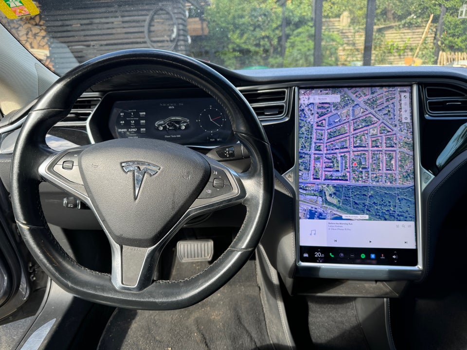 Tesla Model S 85 5d