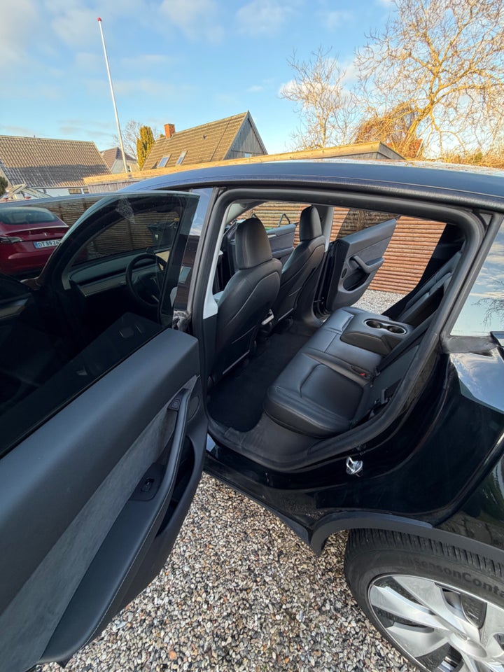 Tesla Model Y Long Range AWD 5d