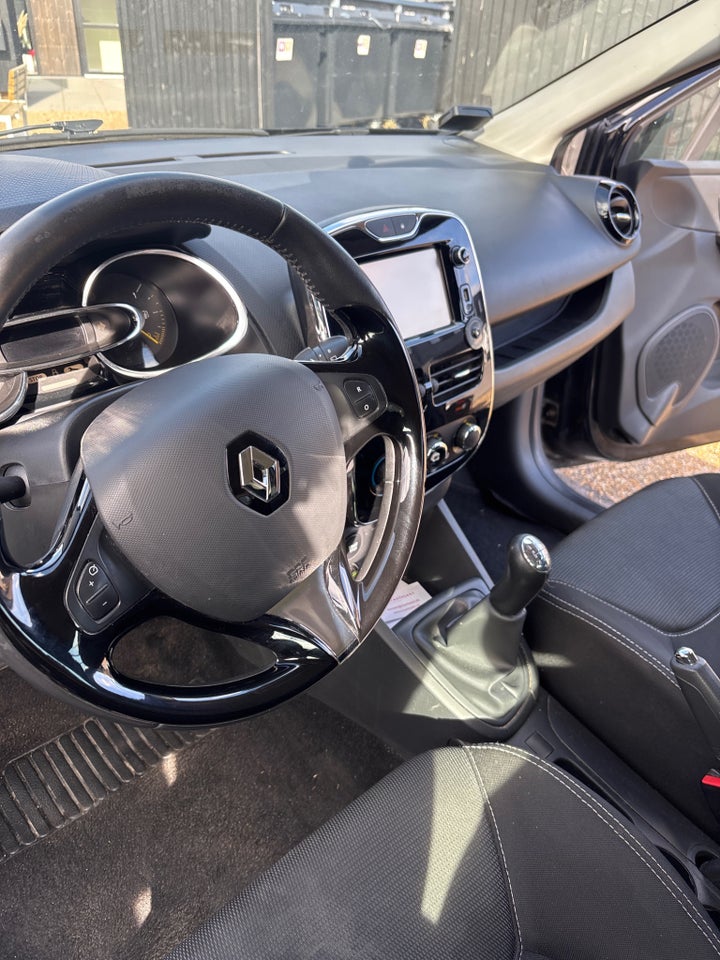 Renault Clio IV 0,9 TCe 90 Expression 5d