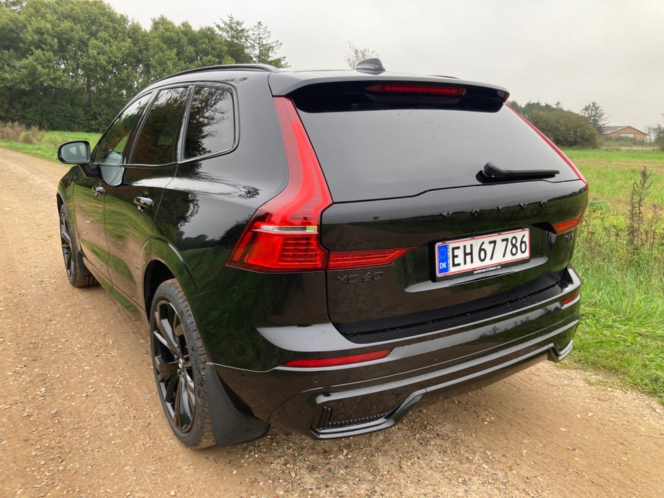 Volvo XC60 2,0 T6 ReCharge Black Edition aut. AWD 5d