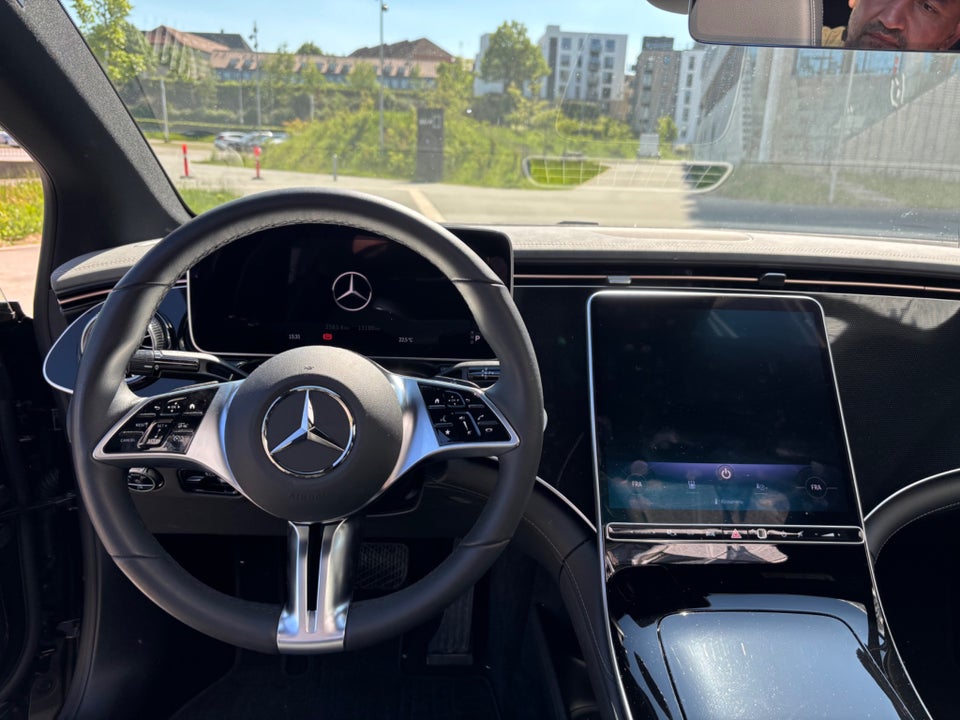 Mercedes EQE300 4d