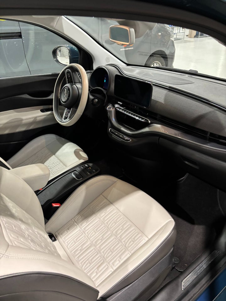 Fiat 500e 42 la Prima Sky 3d