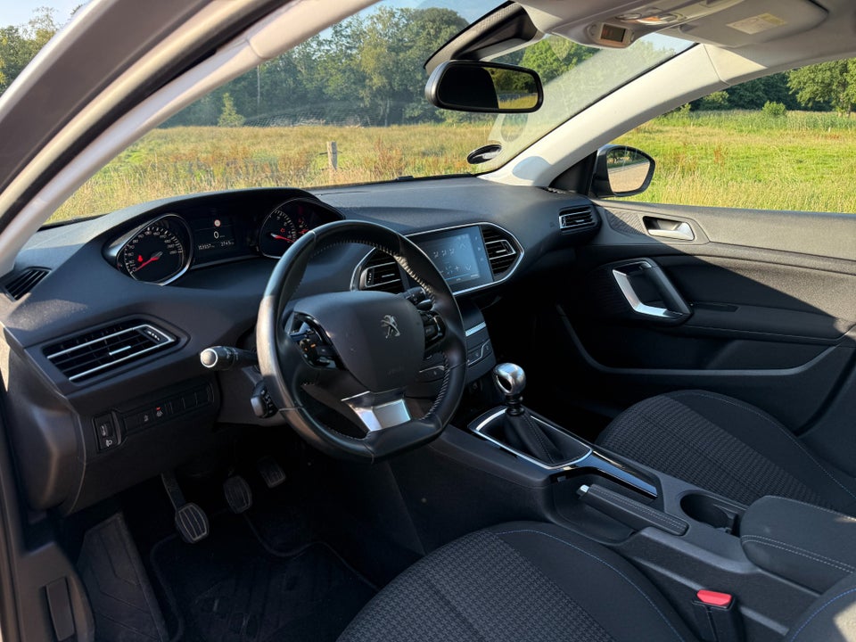 Peugeot 308 1,2 PureTech 130 Style 5d