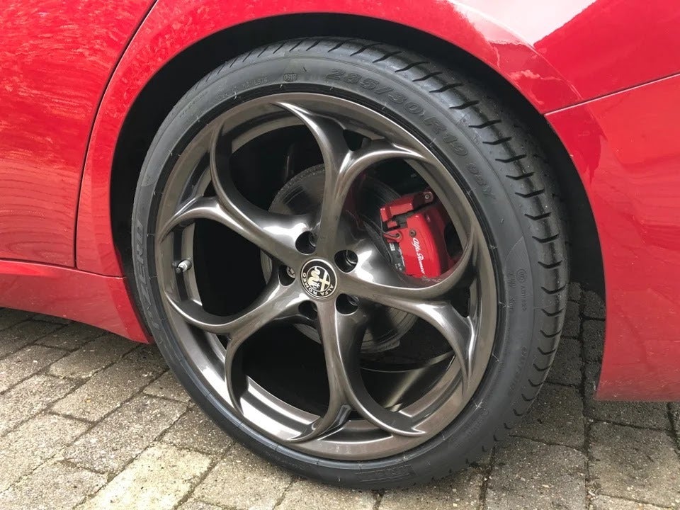 Alfa Romeo Giulia 2,0 T 200 aut. 4d