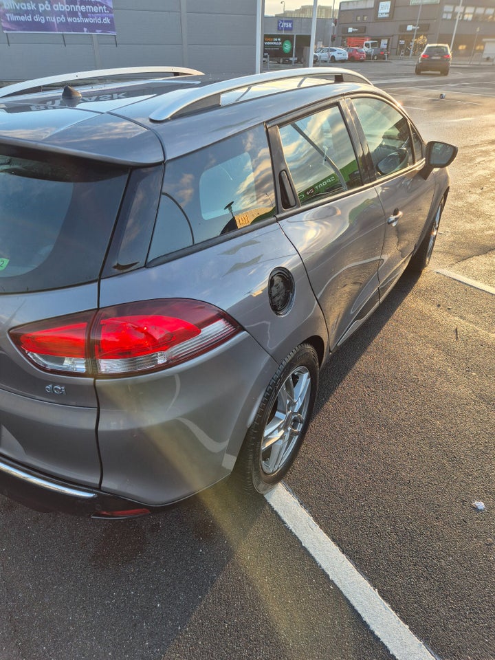 Renault Clio IV 1,5 dCi 75 Limited Sport Tourer 5d