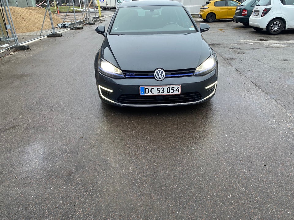 VW Golf VII 1,4 GTE DSG 5d