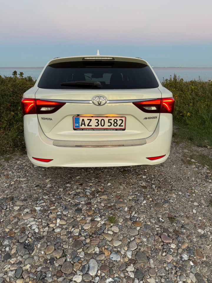 Toyota Avensis 1,8 VVT-i T3 Touring Sports MDS 5d