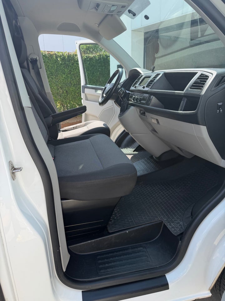 VW Transporter 2,0 TDi 140 Kassevogn DSG lang