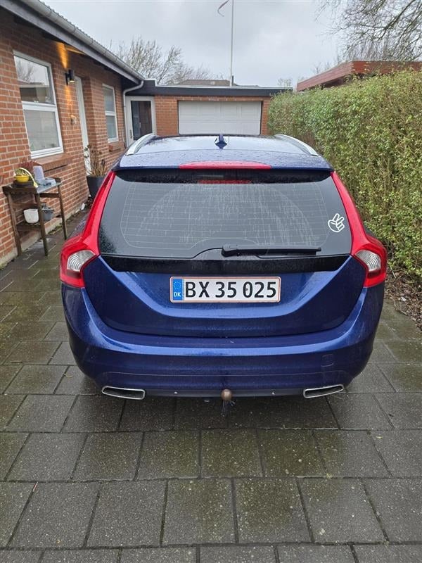 Volvo V60 2,0 D4 181 Momentum 5d