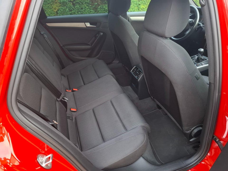Audi A4 1,8 TFSi 170 S-line Avant 5d