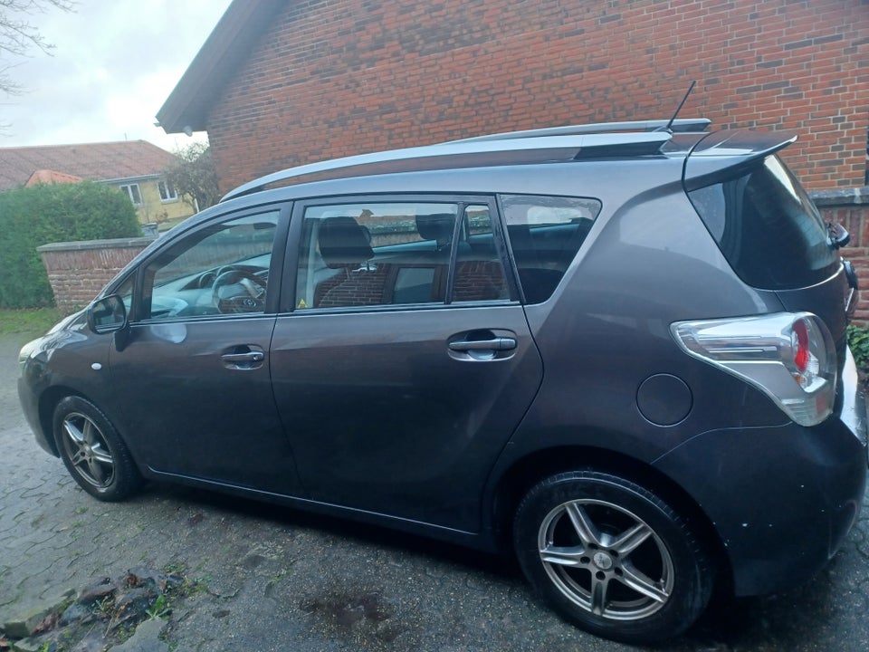 Toyota Verso 1,8 T3 7prs 5d